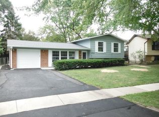 1015 Princeton Circle Dr, Hanover Park, IL 60133