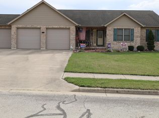 812 Sweet Breeze Dr, Fort Recovery, OH 45846