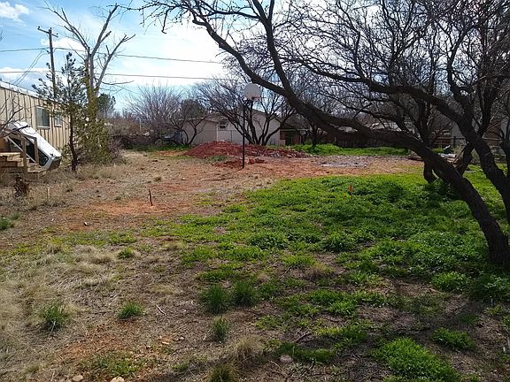 3rd image of 10535 E Lichlyter Pl