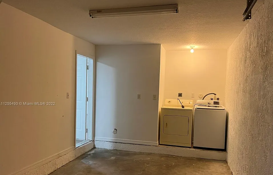 3 bed, 1657 sqft, $2,500 — Photo 2