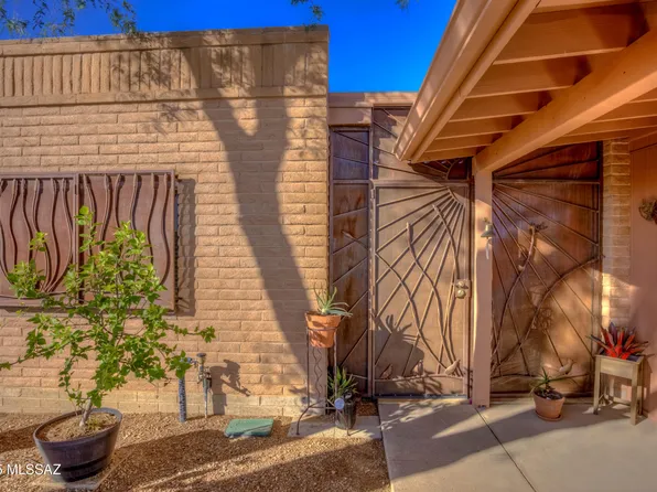 41 E Mediterranean Dr, Tucson, AZ 85704