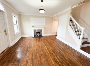 21-60 46th St #1, Astoria, NY 11105