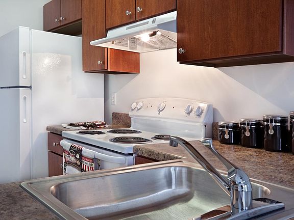 2nd image of 2605 Columbia Blvd APT 1111