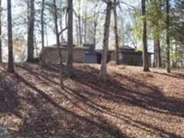 401 Barfield Dr, Dublin, GA 31021