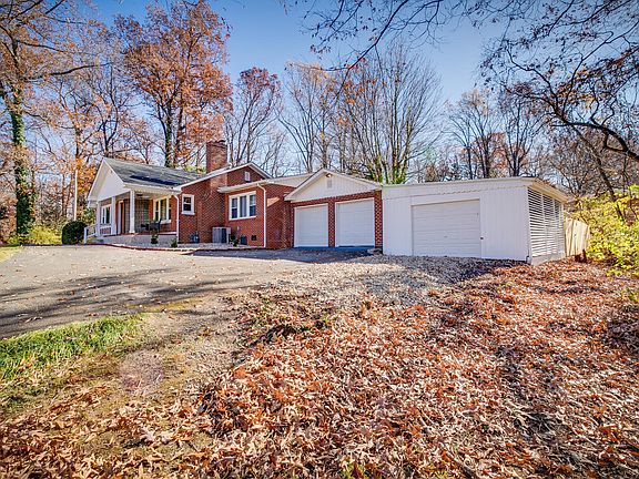 3rd image of 914 Woodland Ave