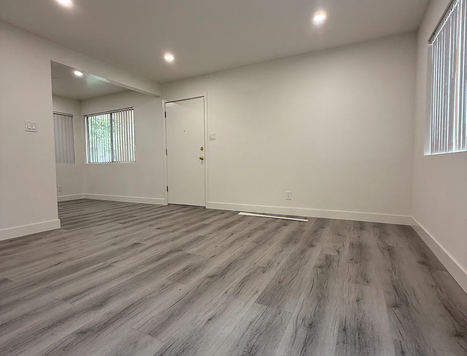 2 bed, 800 sqft, $2,500 — Photo 4