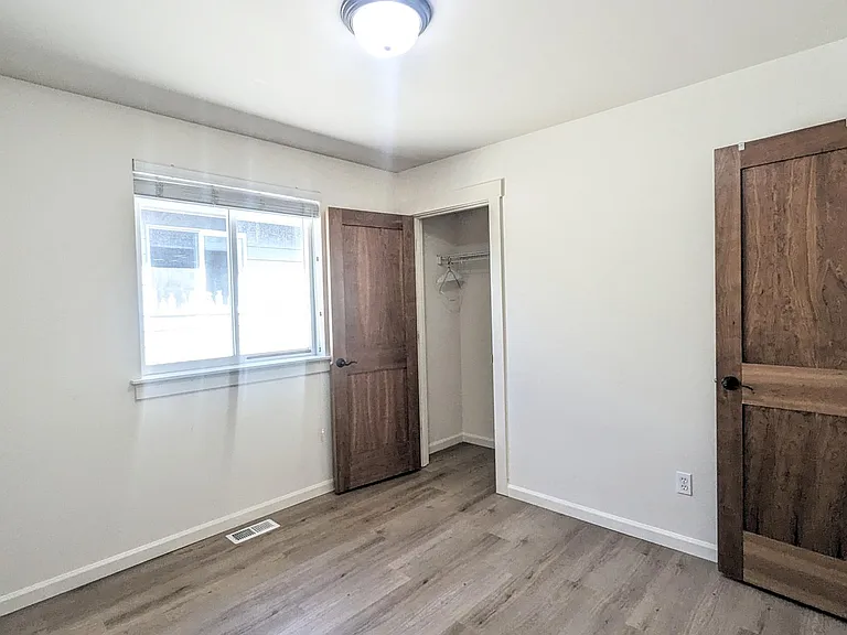 8817 Wallingford Ave N — Photo 29