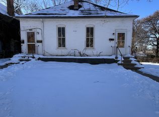 1125 E 5th St #B, Alton, IL 62002