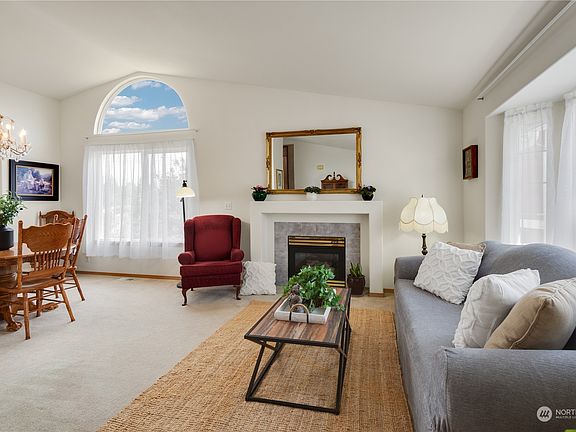 3rd image of 8327 80th Drive NE