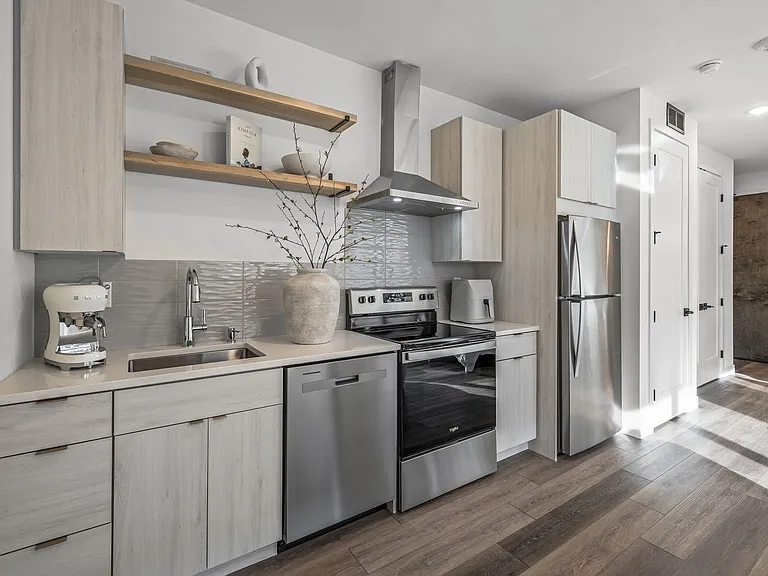 Olive Apartments — Photo 44