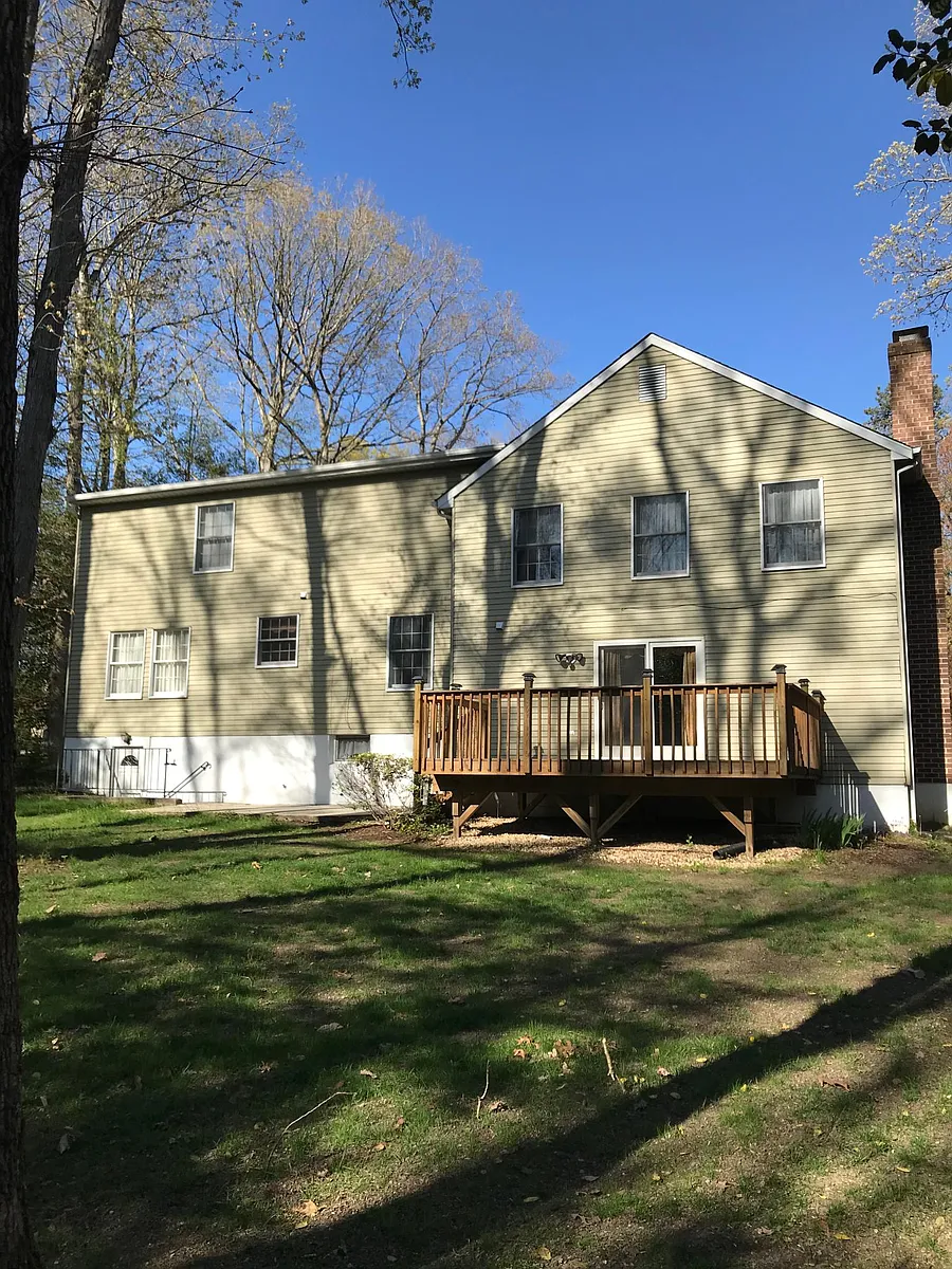 Building Photo - 777 Live Oak Dr