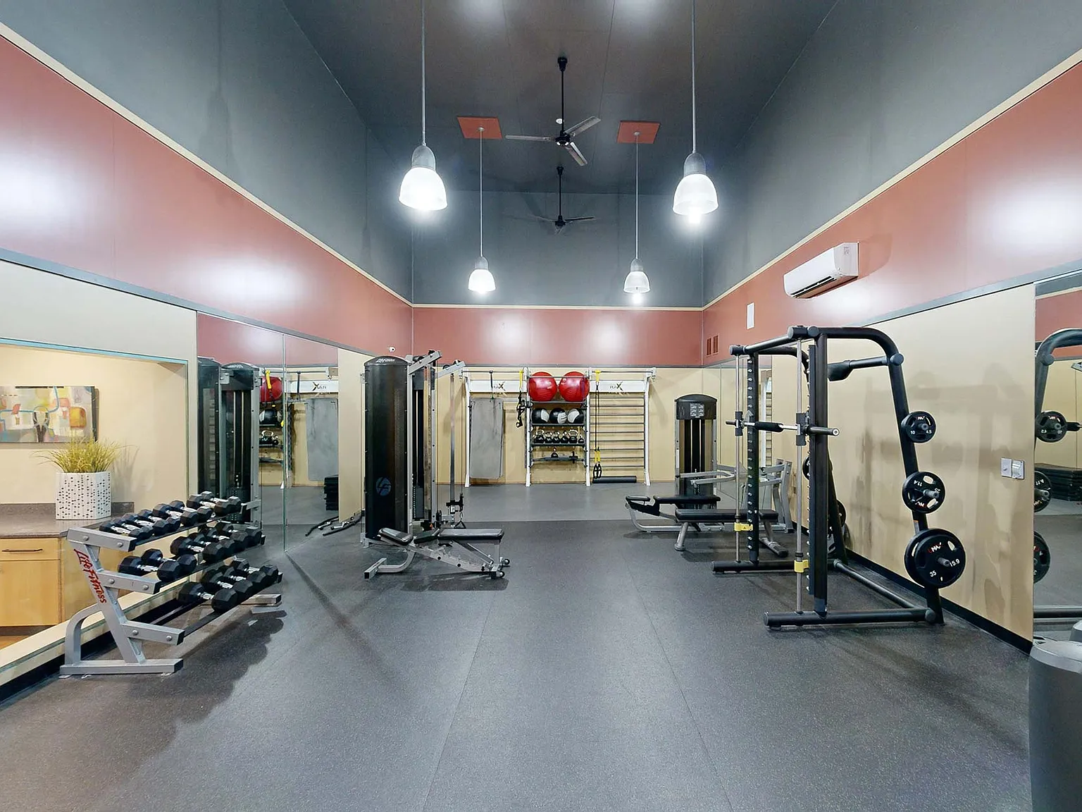 Crown Pointe — Photo 4