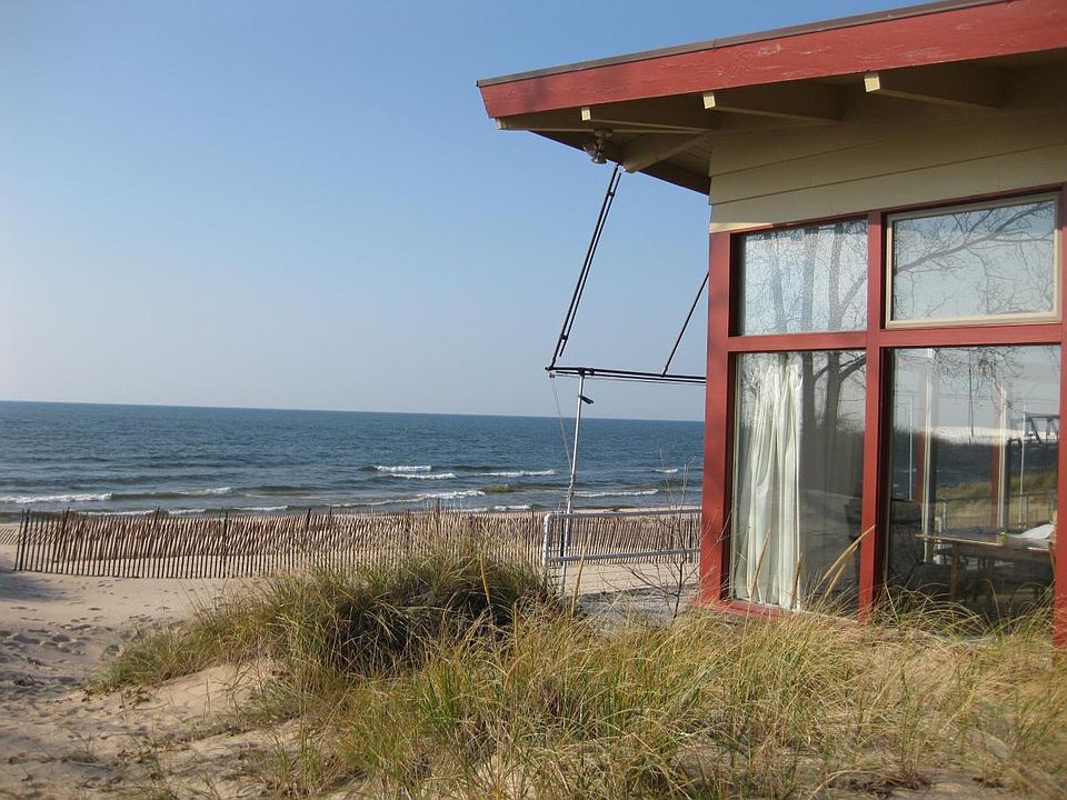 Side water view of Alexander Beach House