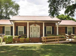 3987 River Rd, Hickory, NC 28602