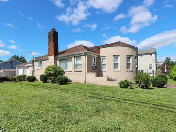 1166 Madison Hill Rd, Clark, NJ 07066