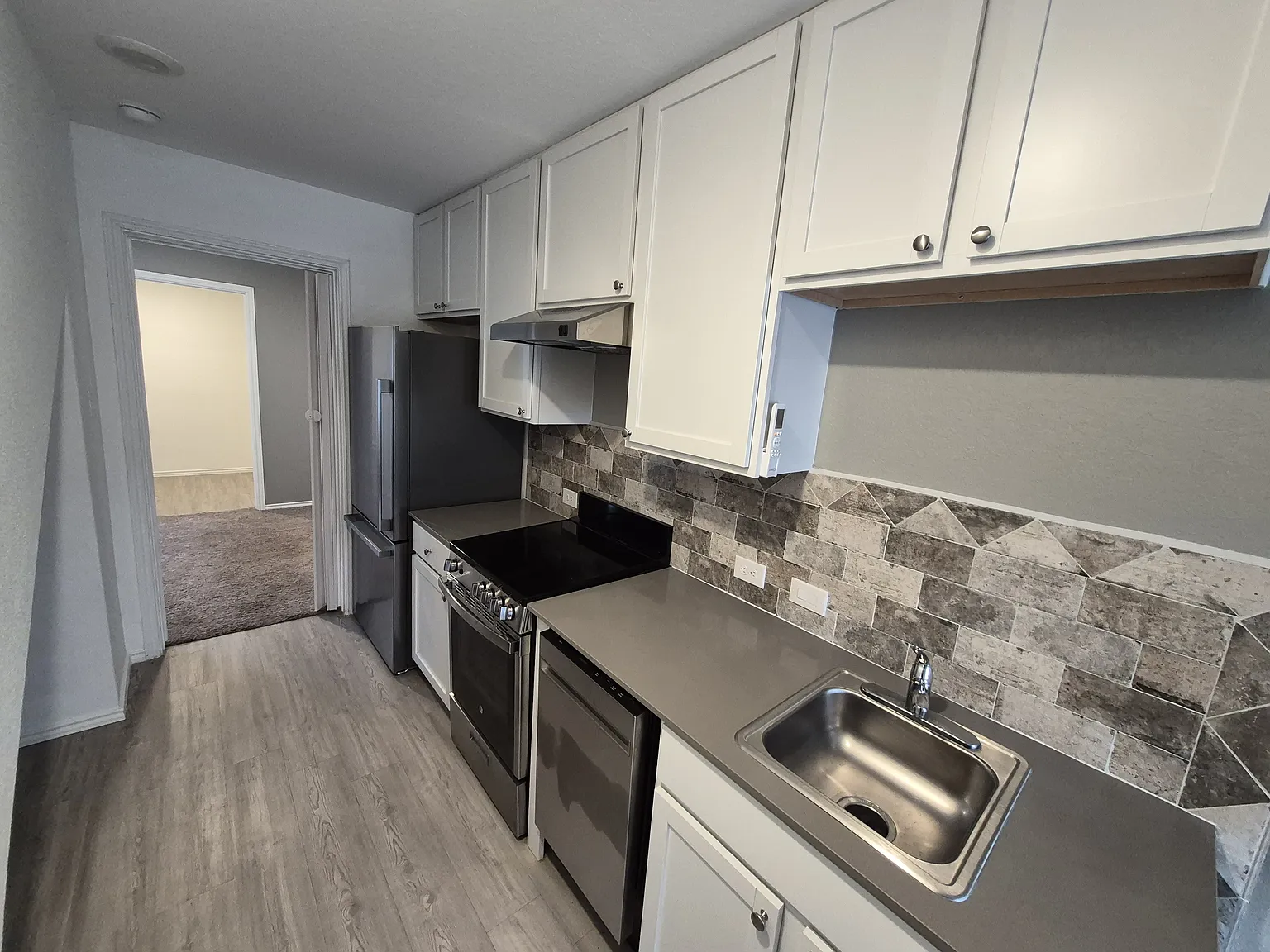 2 bed, 665 sqft, $1,195 — Photo 4