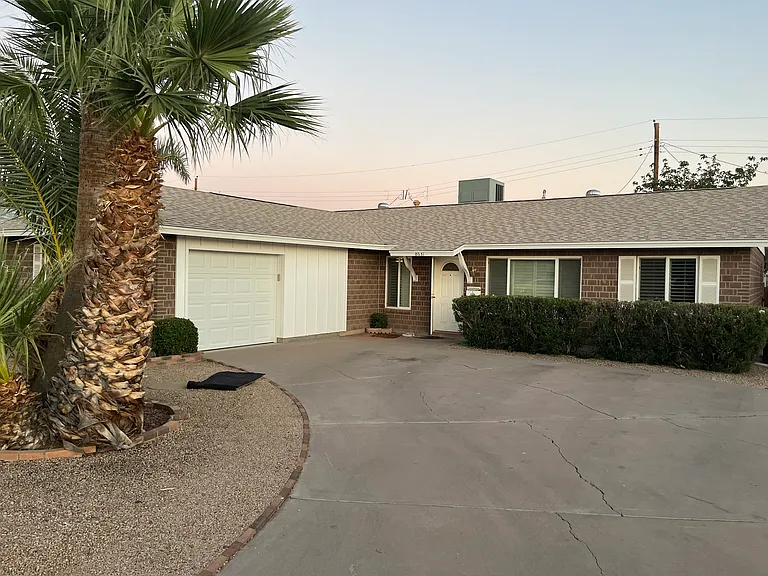 8631 E Buena Terra Way — Photo 2