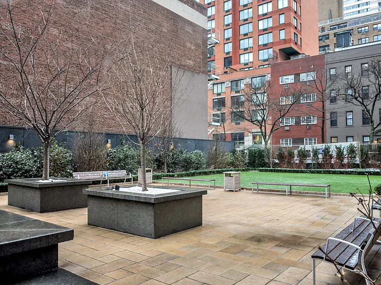226 E 70th St #3C — Photo 17