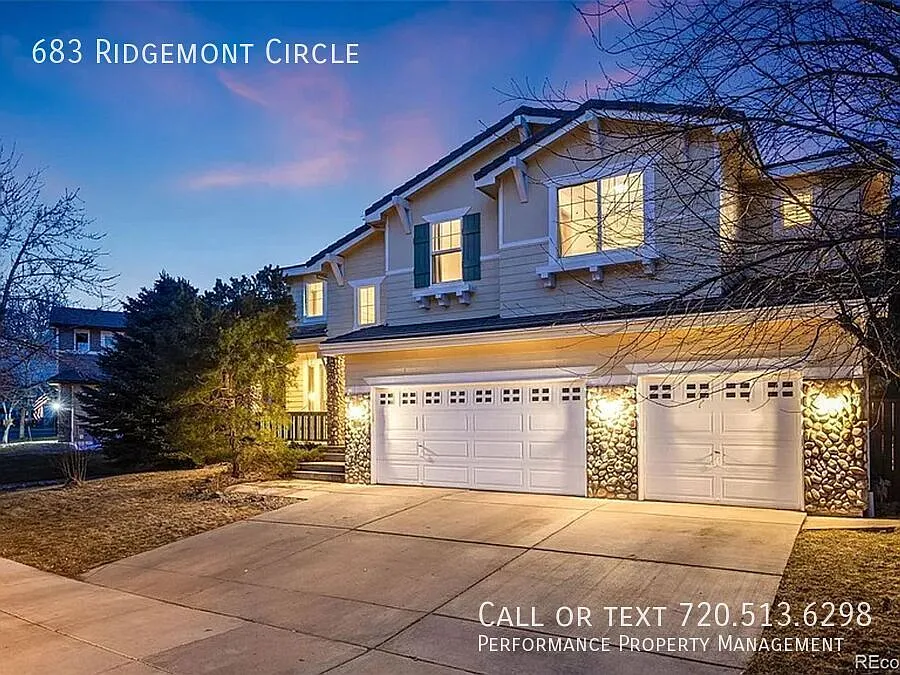 Spacious 6-Bedroom Home with Finished Basement in Highlands Ranch! — Photo 2