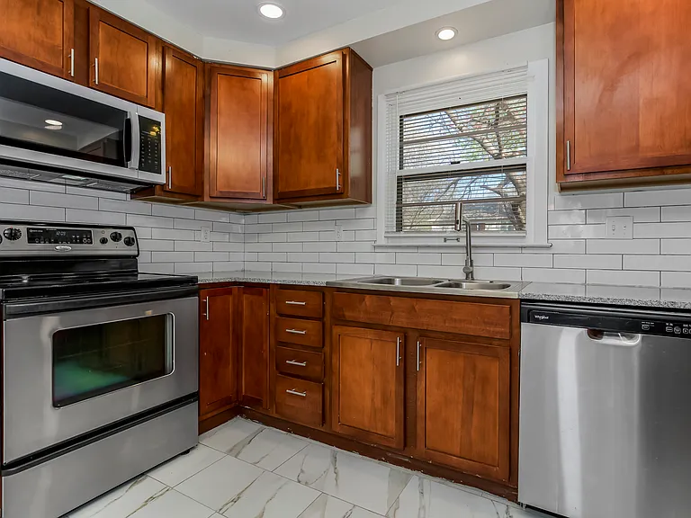 7701MOHAWKDR10_04142025