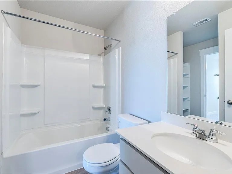 496 Fieldwood Dr #B — Photo 20