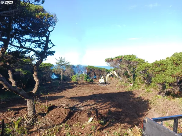 Nesika Rd #701, Gold Beach, OR 97444