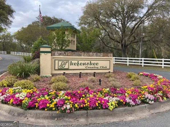 1459 Ridgewood Dr, Blackshear, GA 31516