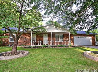 327 N Meridian Rd, Glen Carbon, IL 62034