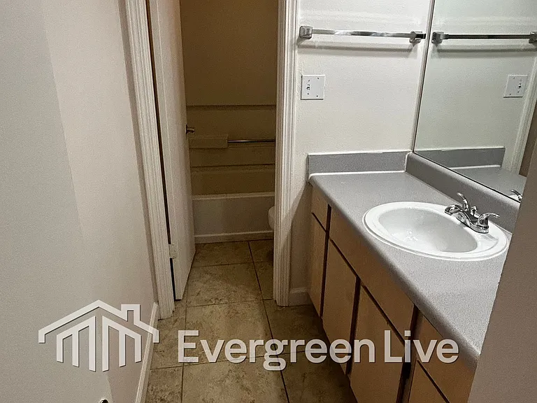 44 Callan Ct — Photo 11