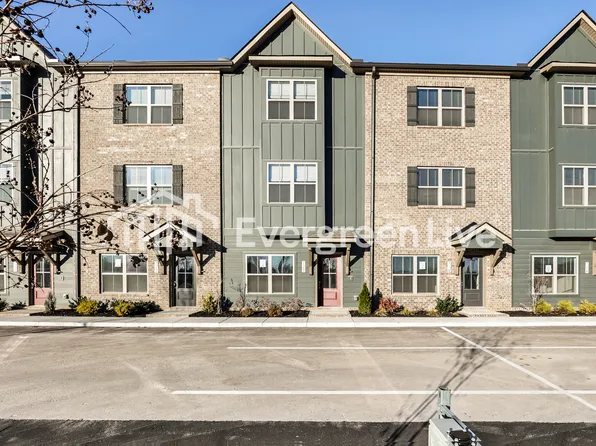 720 Elkins Dr, Lebanon, TN 37087