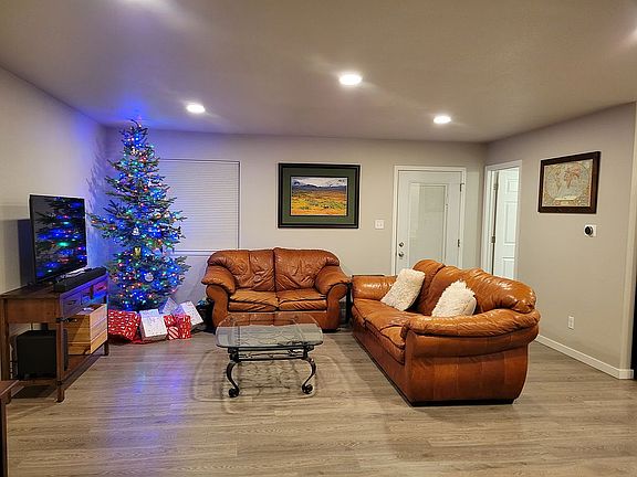4th image of 4521 Bobolink Ln #301A