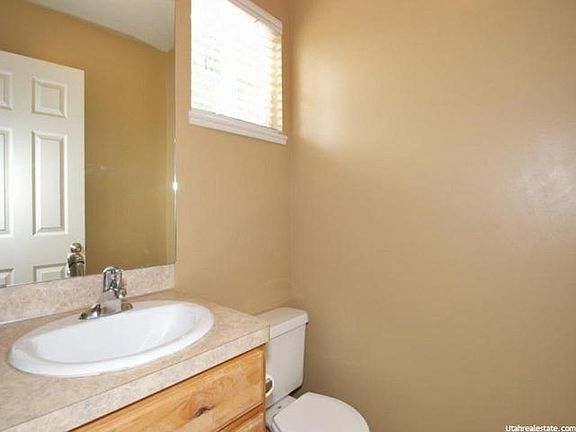 HALF BATH OFF DINNING ROOM MAIN FLOOR