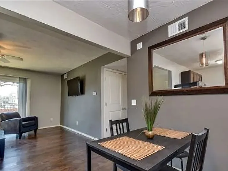 232 S Florence Ave #102 — Photo 2