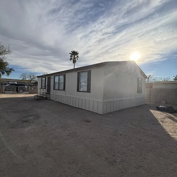 5521 S Bonney Ave — Photo 2