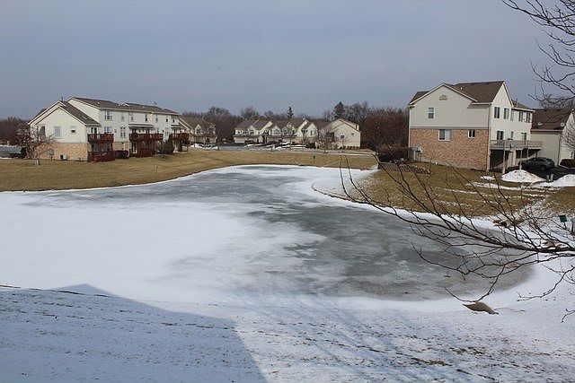 2nd image of 2716 Woodmere Dr #120