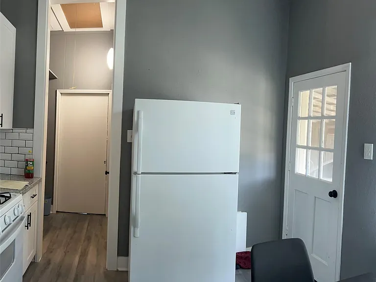 1233 Morris St — Photo 15
