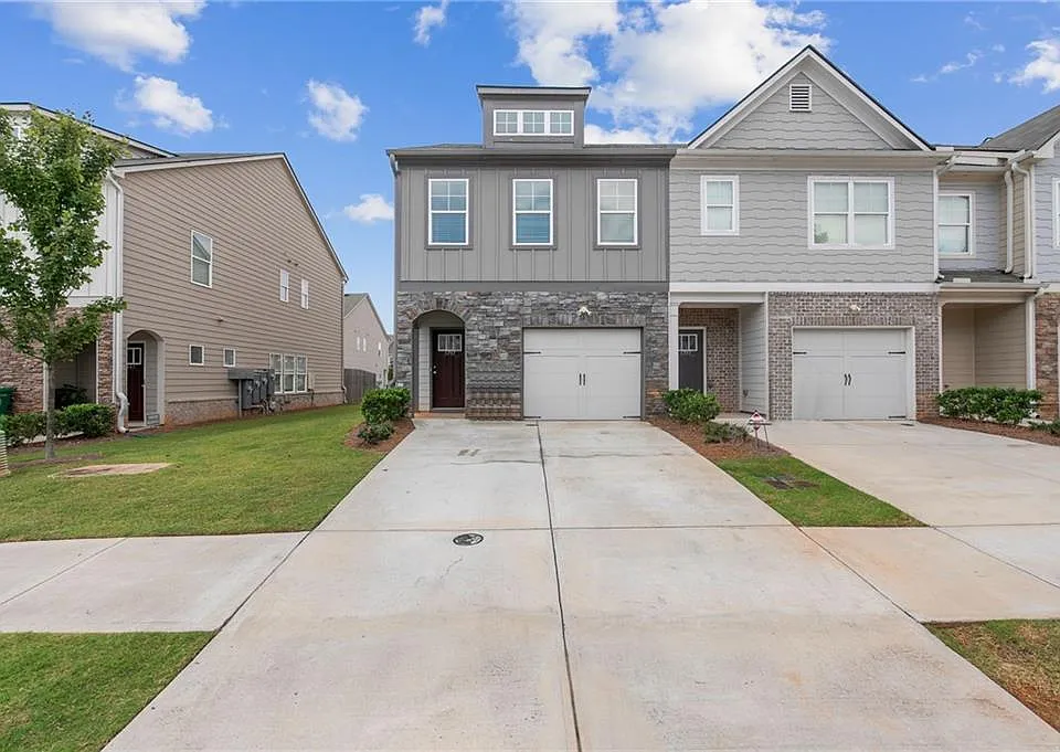 5797 Calle Vista Dr