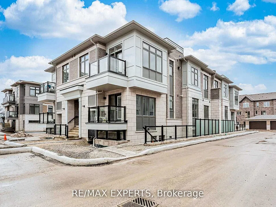 50 Halliford Pl #608