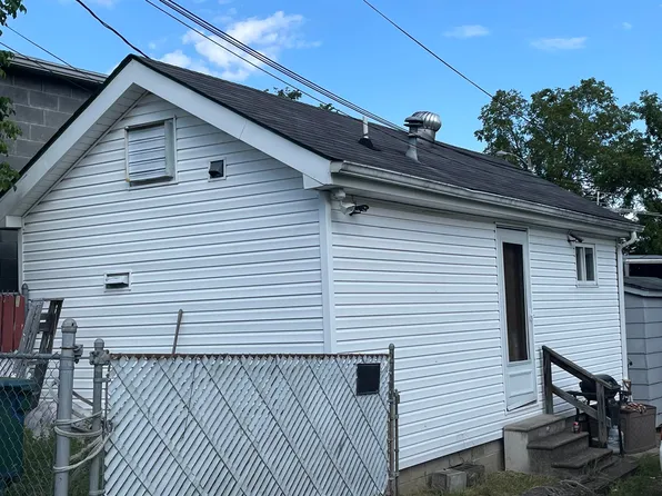 389 E 3rd St, Ceredo, WV 25507