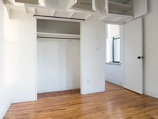 Rented by Crosstown Apartments NYC | media 30