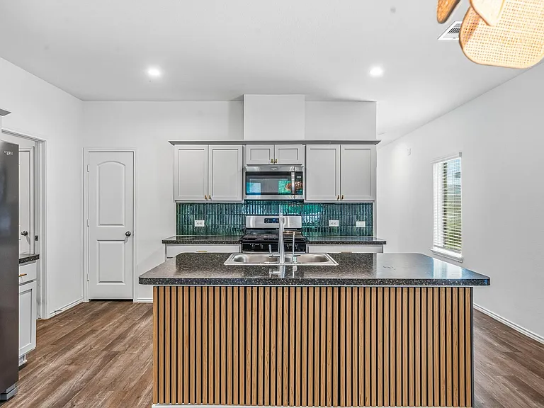 24122 Juniper Heights Dr — Photo 9