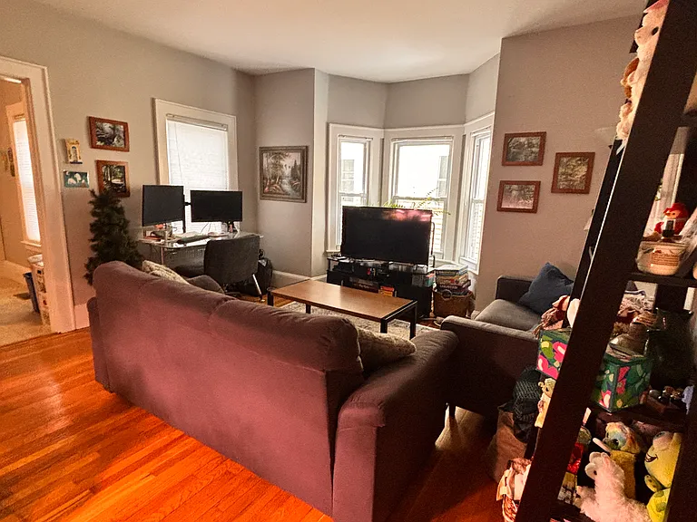 132 Willow Ave #1 — Photo 2