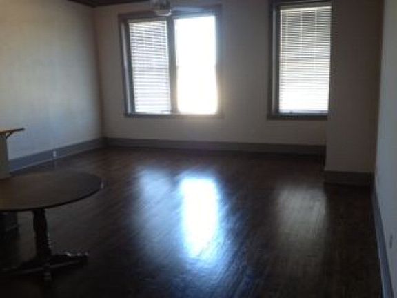 4th image of 215 N Ashley St APT D