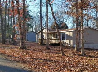 1133 Brown Creek Dr, Crossville, TN 38571