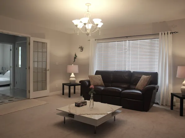 24873 Dewdney Trunk Rd, Maple Ridge, BC V4R 1X4