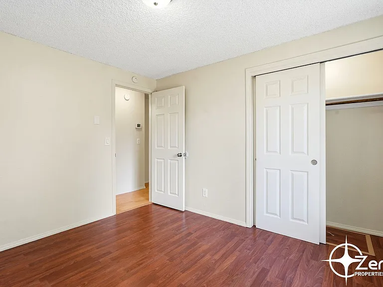 12719 NE 10th Ave — Photo 15