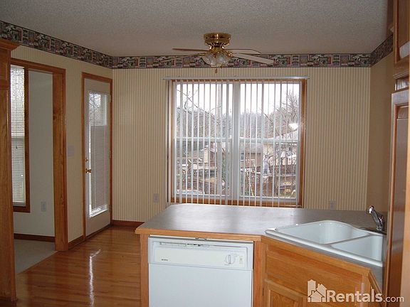 5th image of 6907 NW Pleasant View Ct