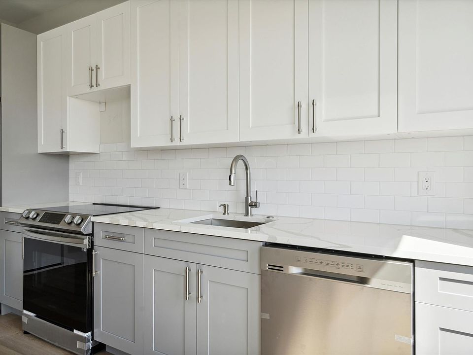 1st image of 2105 Germantown Ave #31