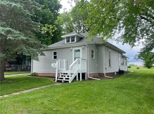 1325 Adams Ave, Charleston, IL 61920