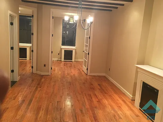 Rented by EXR | media 30